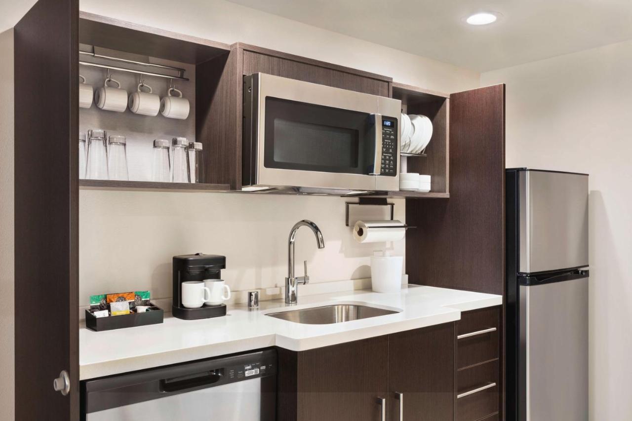 Home2 Suites By Hilton Milwaukee West West Allis Eksteriør bilde